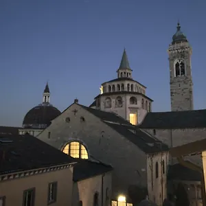 With A View Apartment Bergamo